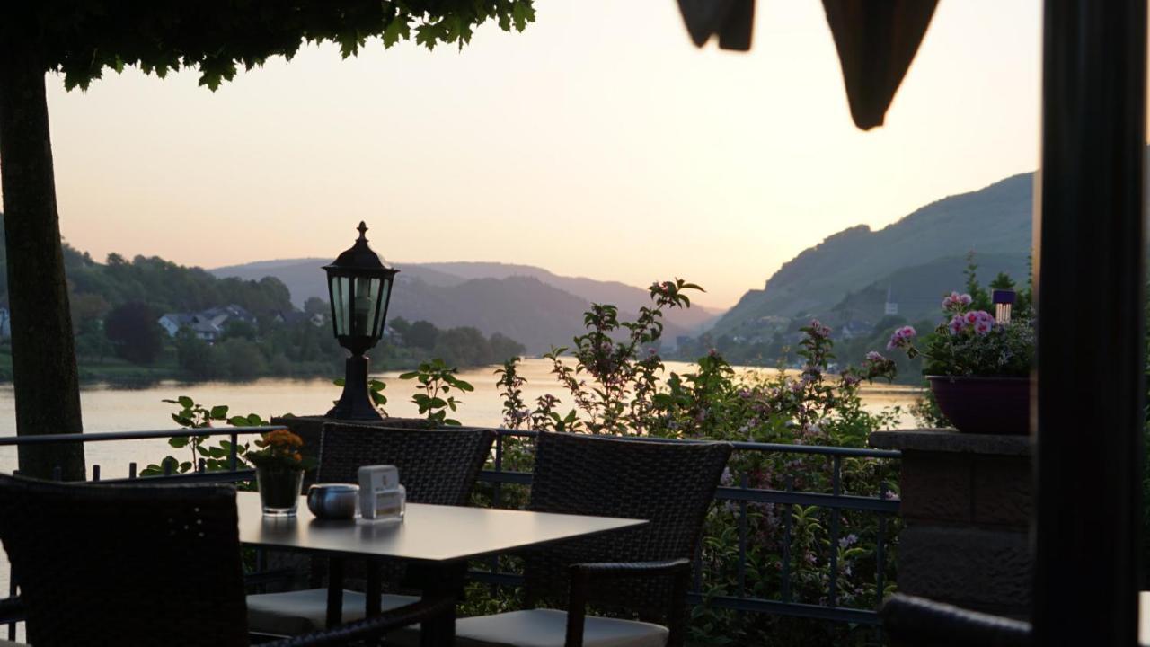 Hotel Garni "Cafe Im Hamm" Zell an der Mosel Luaran gambar