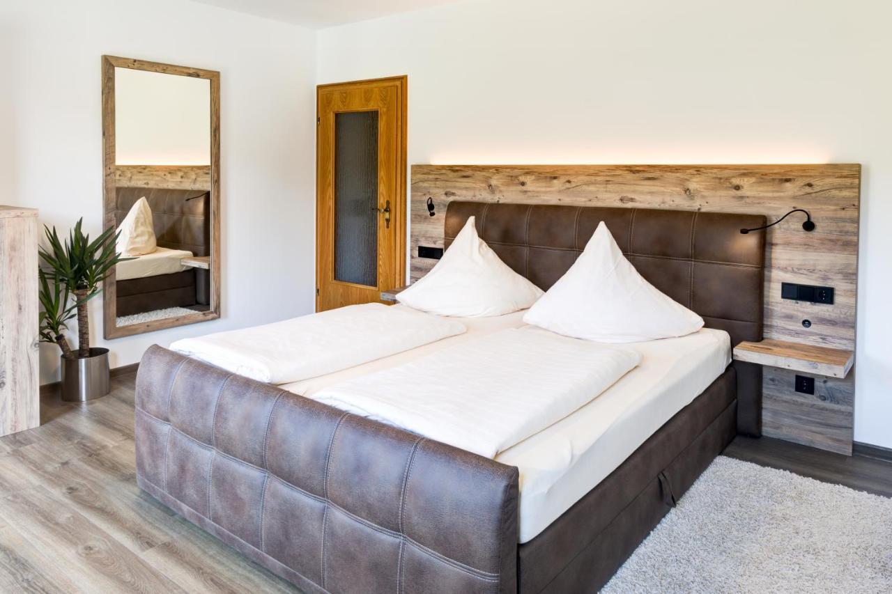 Hotel Garni "Cafe Im Hamm" Zell an der Mosel Luaran gambar