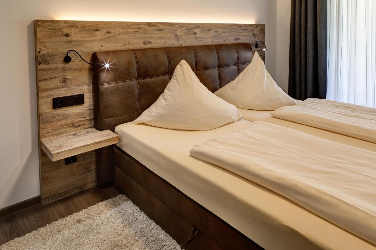 Hotel Garni "Cafe Im Hamm" Zell an der Mosel Luaran gambar