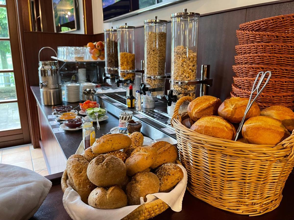 Hotel Garni "Cafe Im Hamm" Zell an der Mosel Luaran gambar